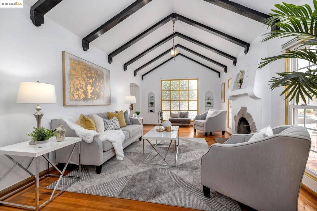 Oakland, CA 94621,1552 77th Ave