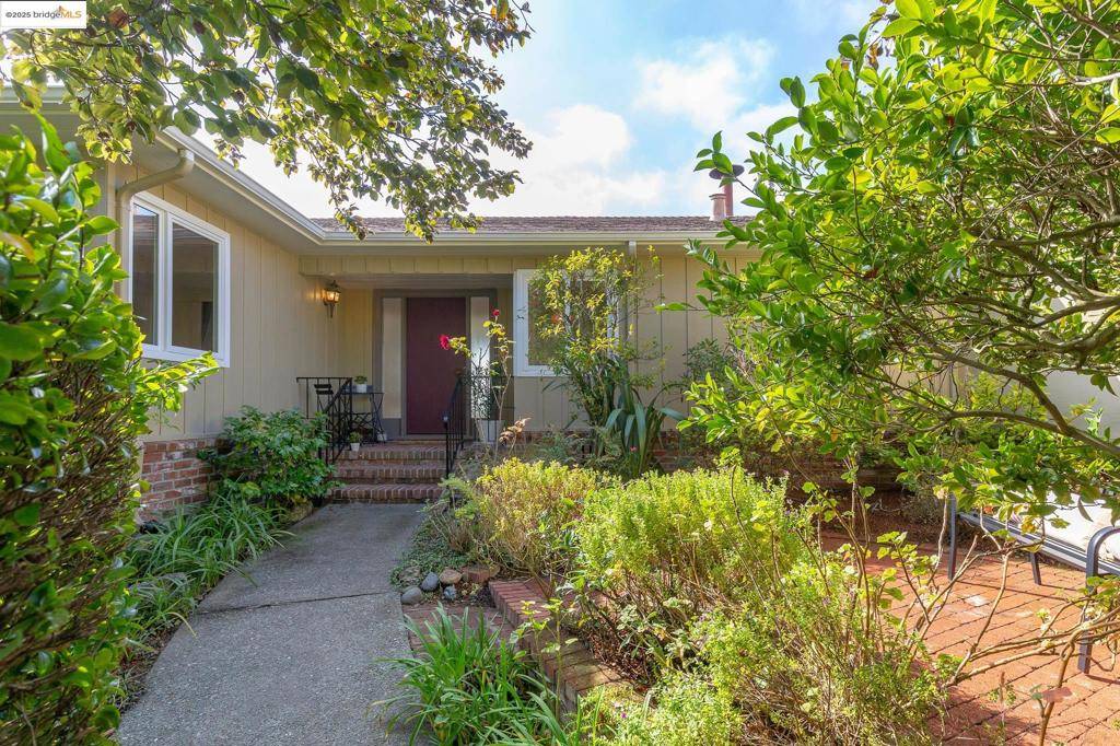 Kensington, CA 94707,28 Kensington Ct
