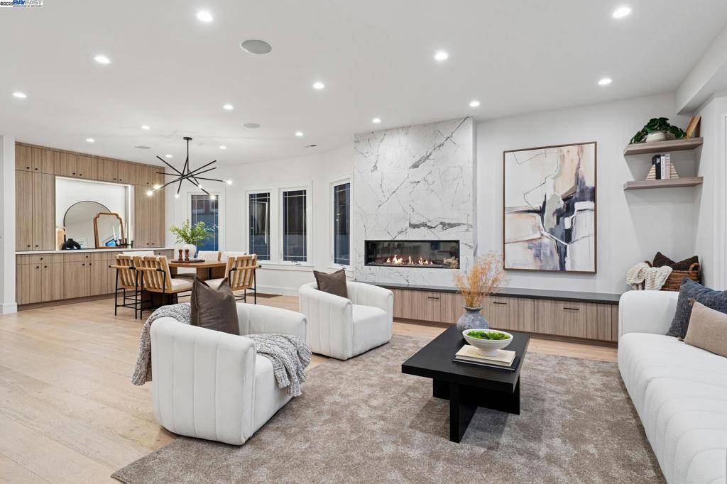 San Francisco, CA 94112,70 Justin Dr