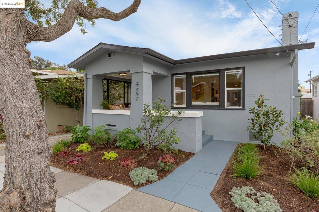 Oakland, CA 94619,4257 Suter St