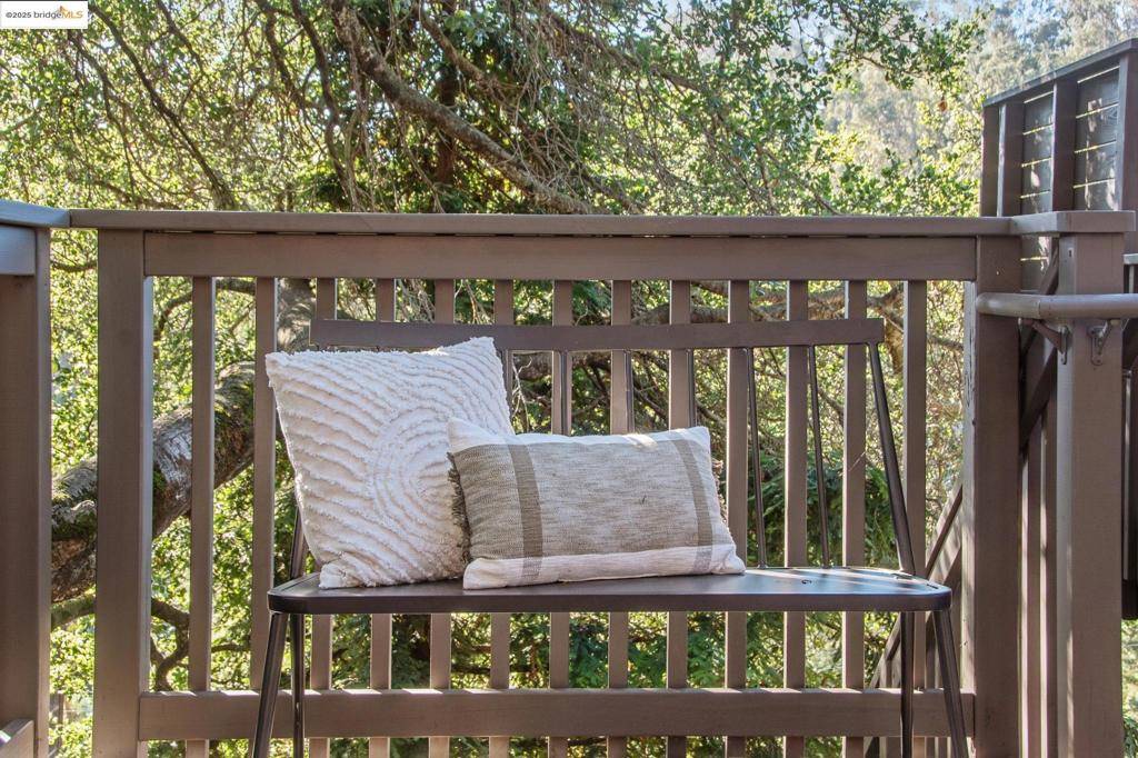 Oakland, CA 94611,6520 Heather Ridge Way