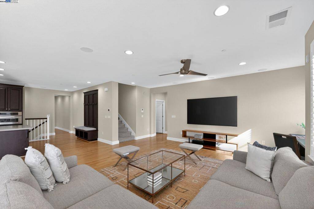 Dublin, CA 94568,3231 Central Pkwy