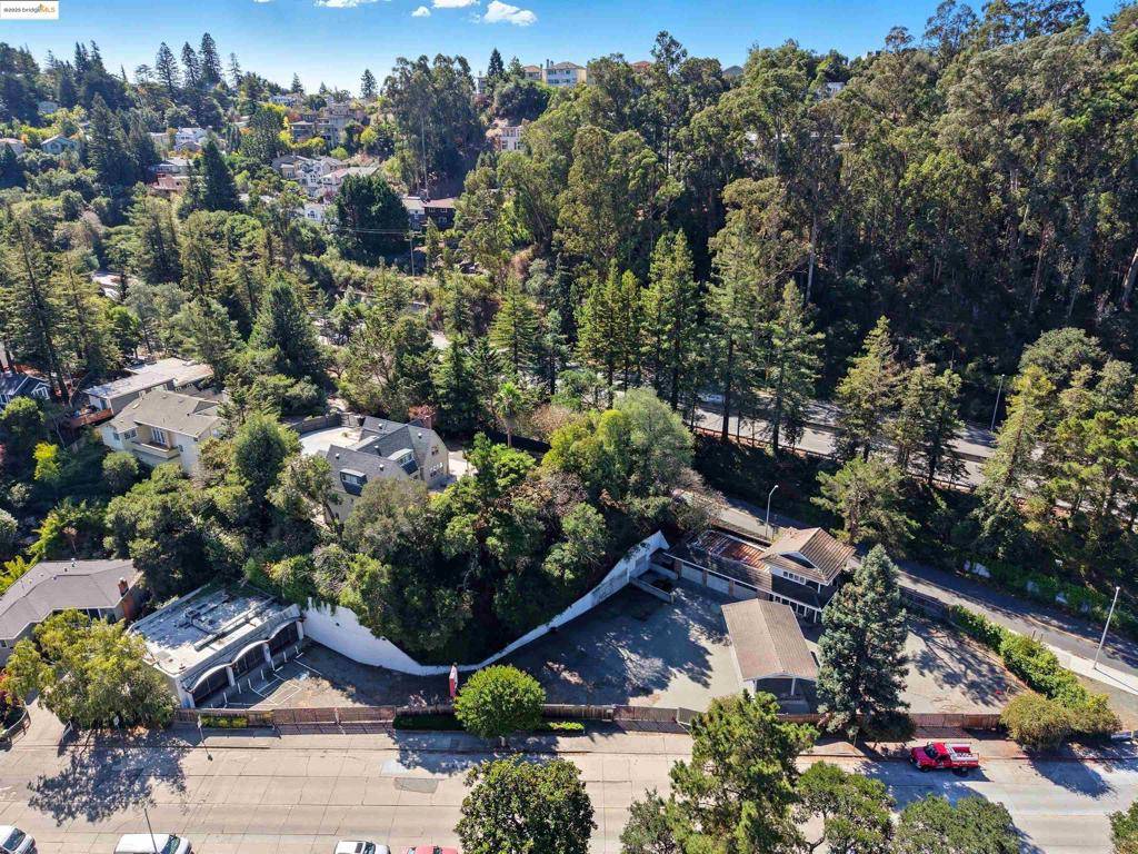 Oakland, CA 94611,6767 Broadway Terrace