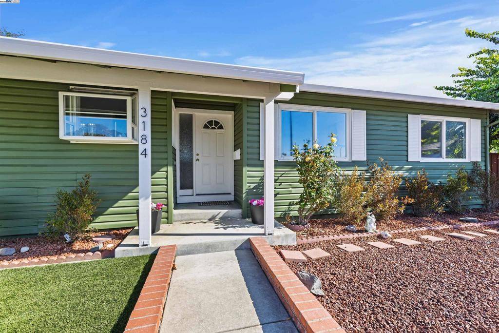 Fremont, CA 94538,3184 Waugh Place