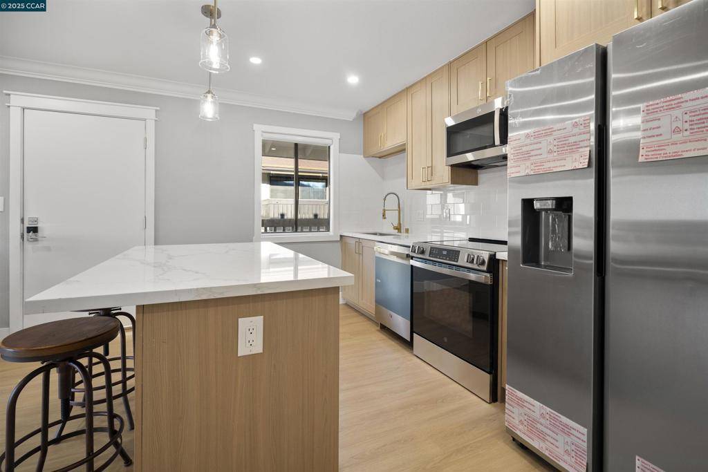 Walnut Creek, CA 94598,1437 Marchbanks Dr #8