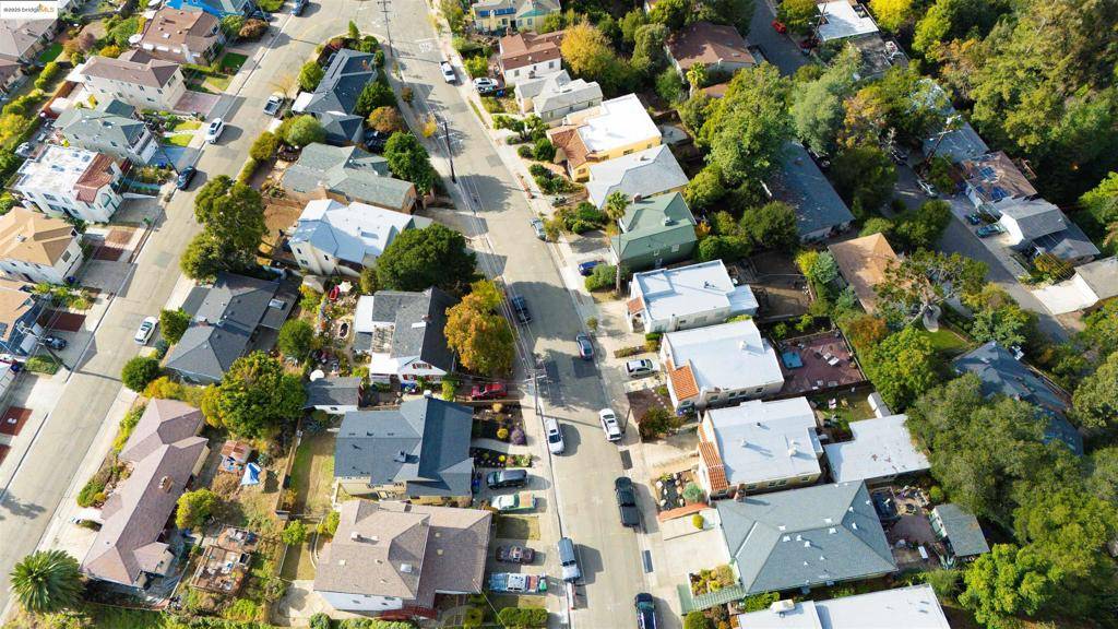 Oakland, CA 94605,3716 Delmont Ave