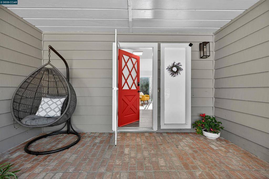 Orinda, CA 94563,10 Chelton Ct