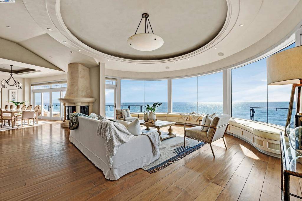 Aptos, CA 95003,797 Las Olas Dr