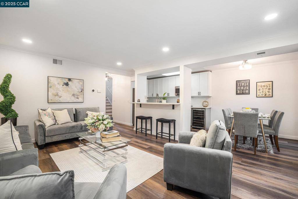 Danville, CA 94526,652 Hartley Dr