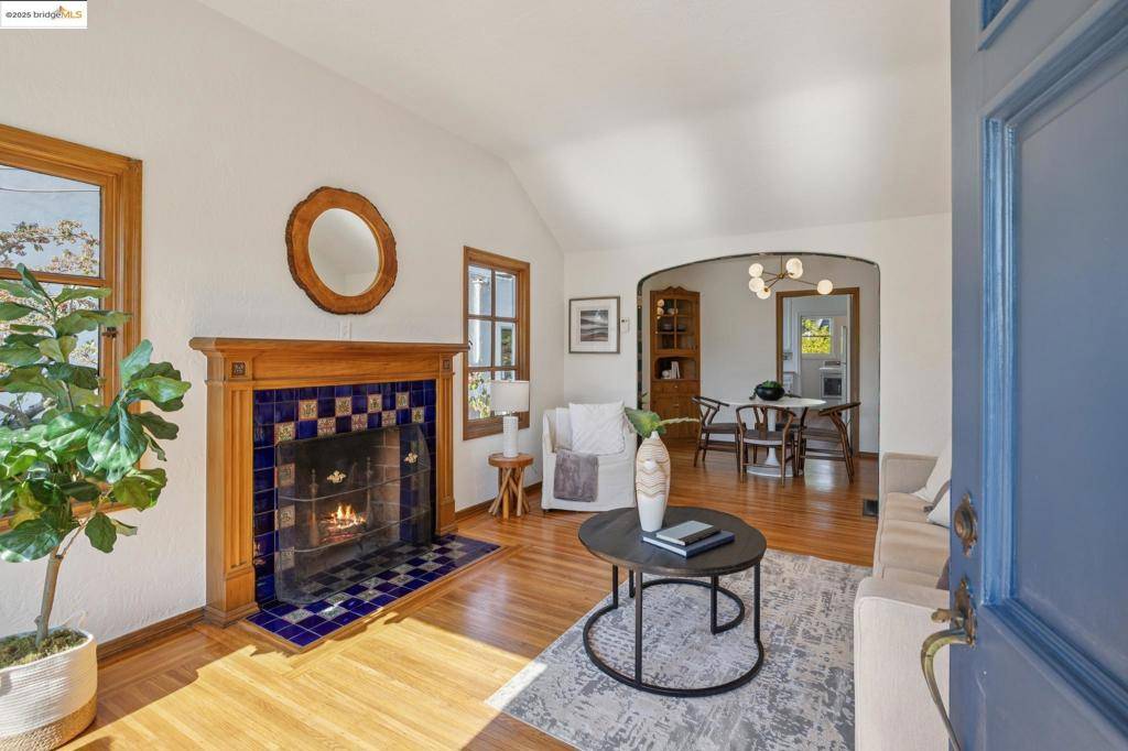 Berkeley, CA 94702,1421 Blake St