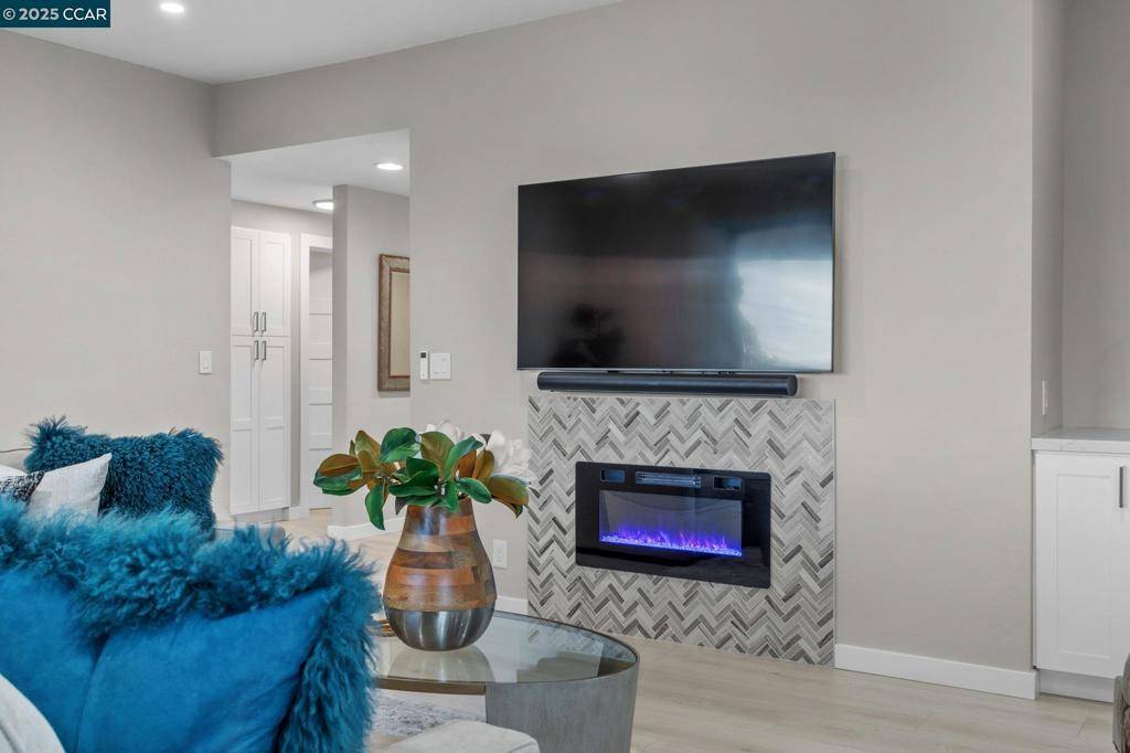 Walnut Creek, CA 94595,3535 Terra Granada Dr #1B