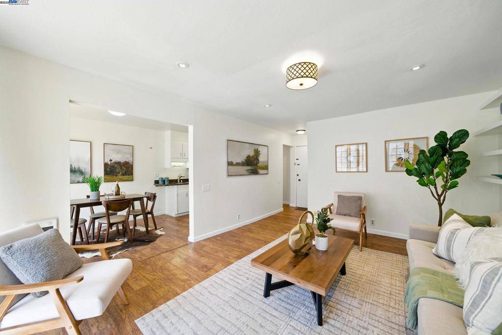 Oakland, CA 94610,398 Adams St #304