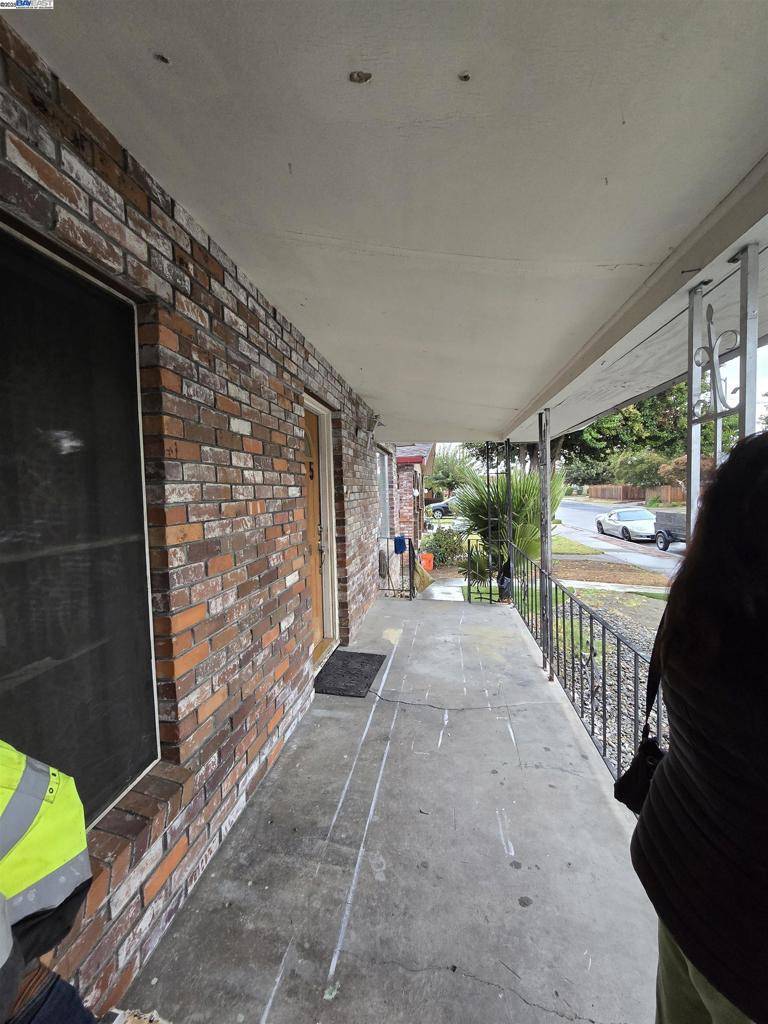 Tracy, CA 95376,535 W Carlton Way