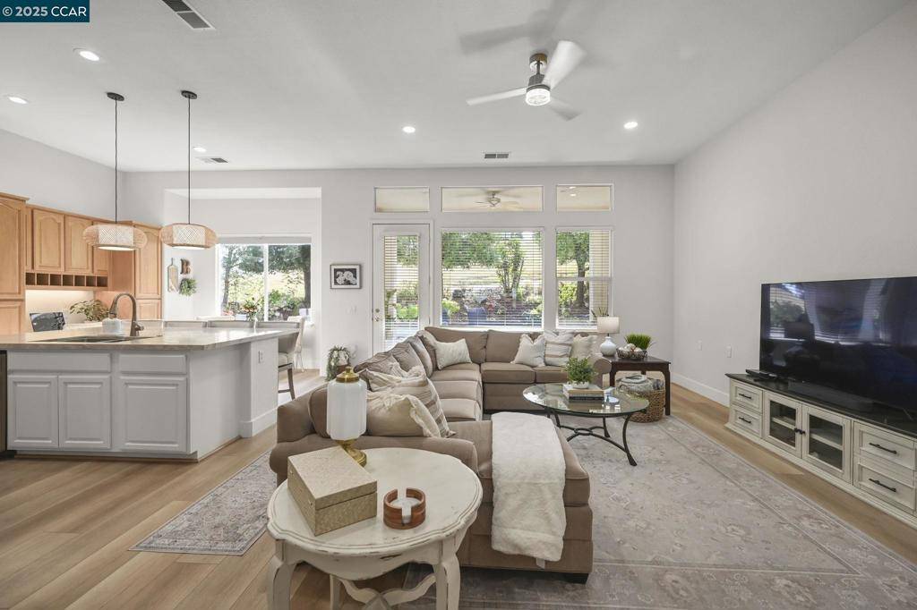 Brentwood, CA 94513,346 Gladstone Dr