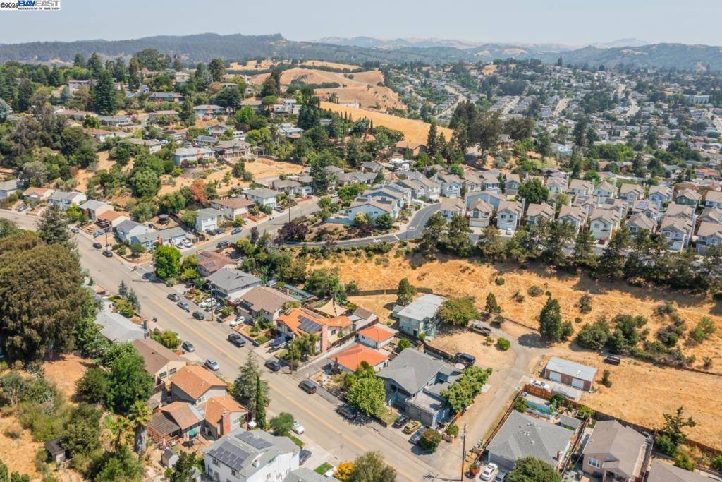 Castro Valley, CA 94546,18760 Stanton Ave