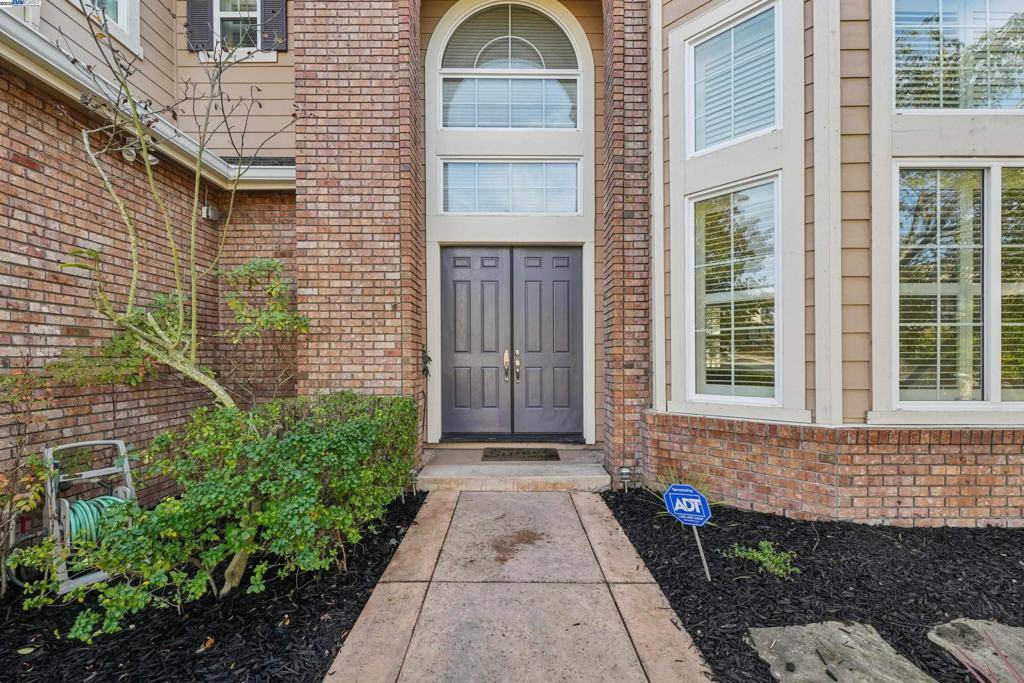 Hayward, CA 94542,35 Arundel Dr