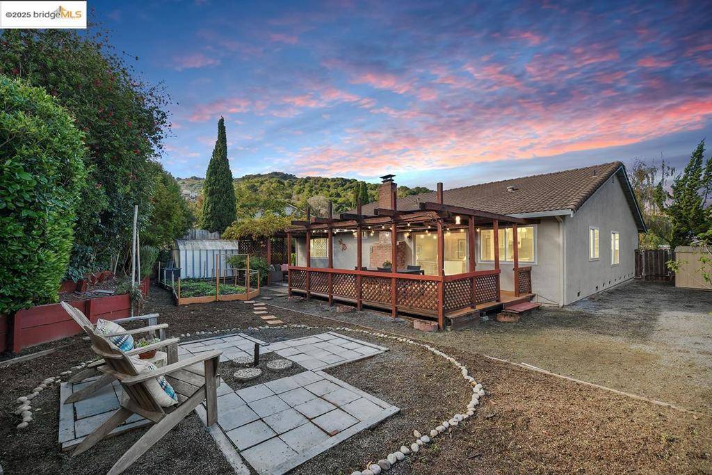 Richmond, CA 94803,2216 Bristlecone Drive