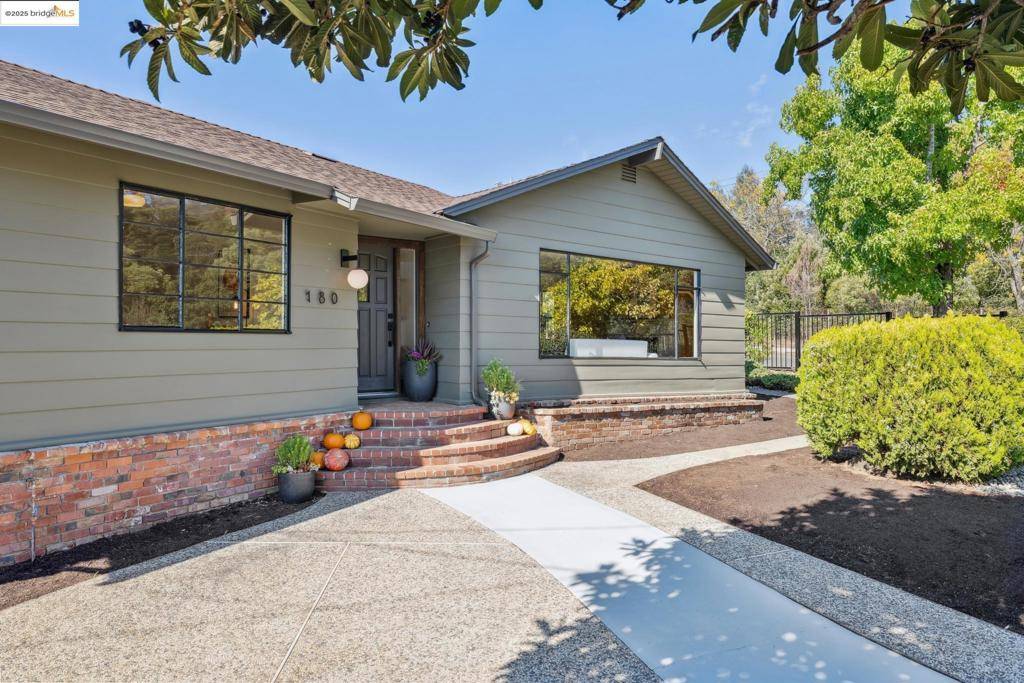 Oakland, CA 94062,180 Maiden Lane