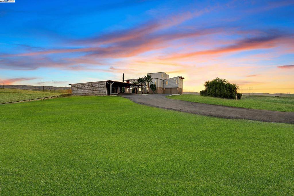 Tracy, CA 95377,17011 Midway Rd