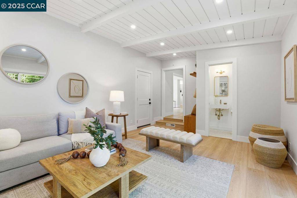 Danville, CA 94526,120 Paraiso Dr