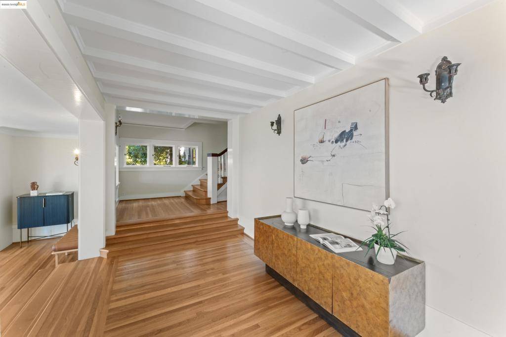 Berkeley, CA 94705,44 Oak Ridge Rd