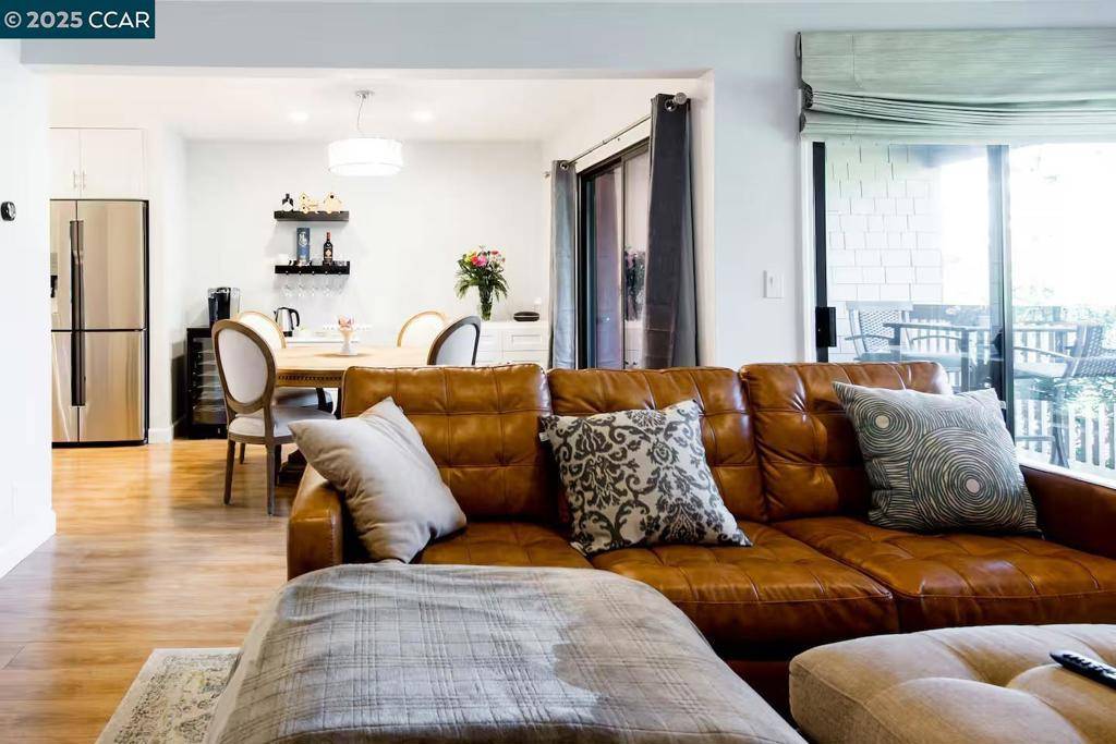 Mountain View, CA 94040,49 Showers #N364