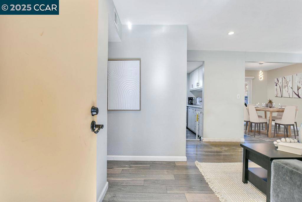 Pleasant Hill, CA 94523-1223,896 Camelback Place