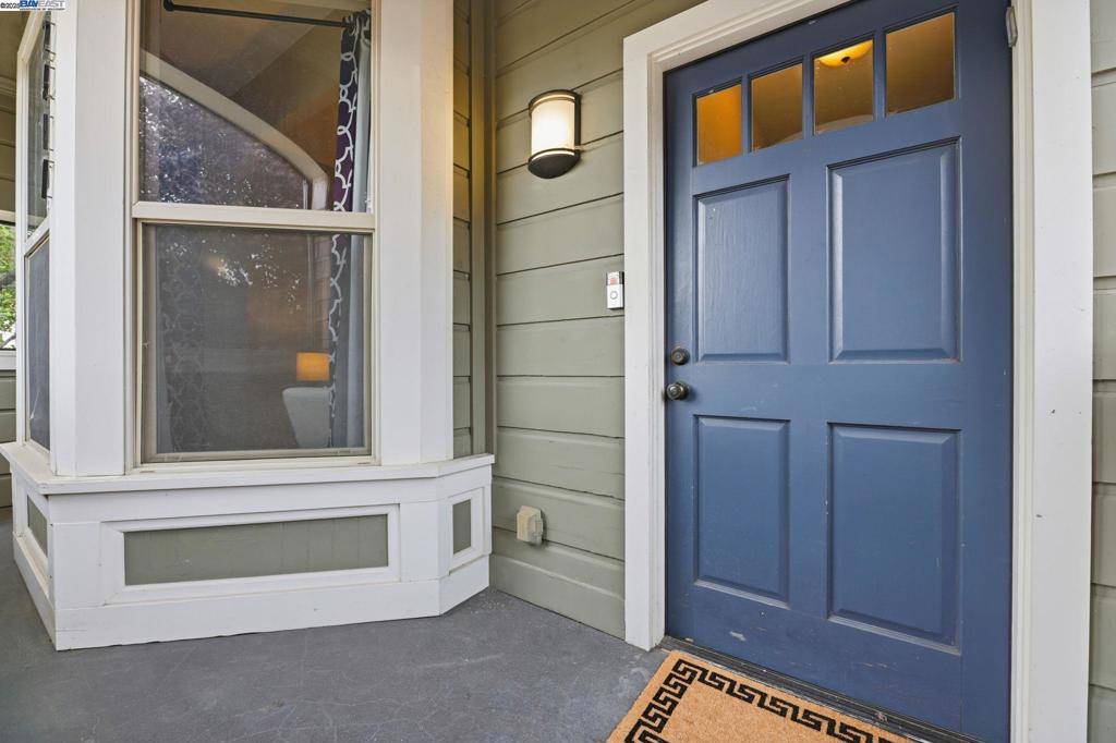 Oakland, CA 94607-2928,2417 Linden Sreet