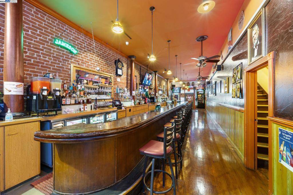 Hayward, CA 94541,22519 Main St