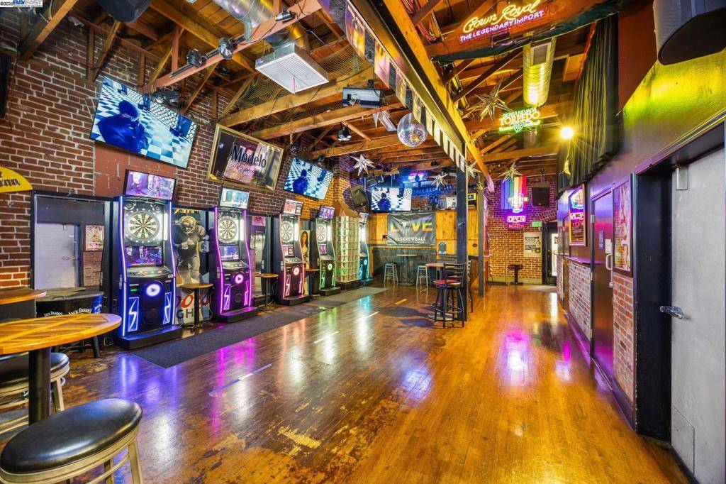 Hayward, CA 94541,22519 Main St