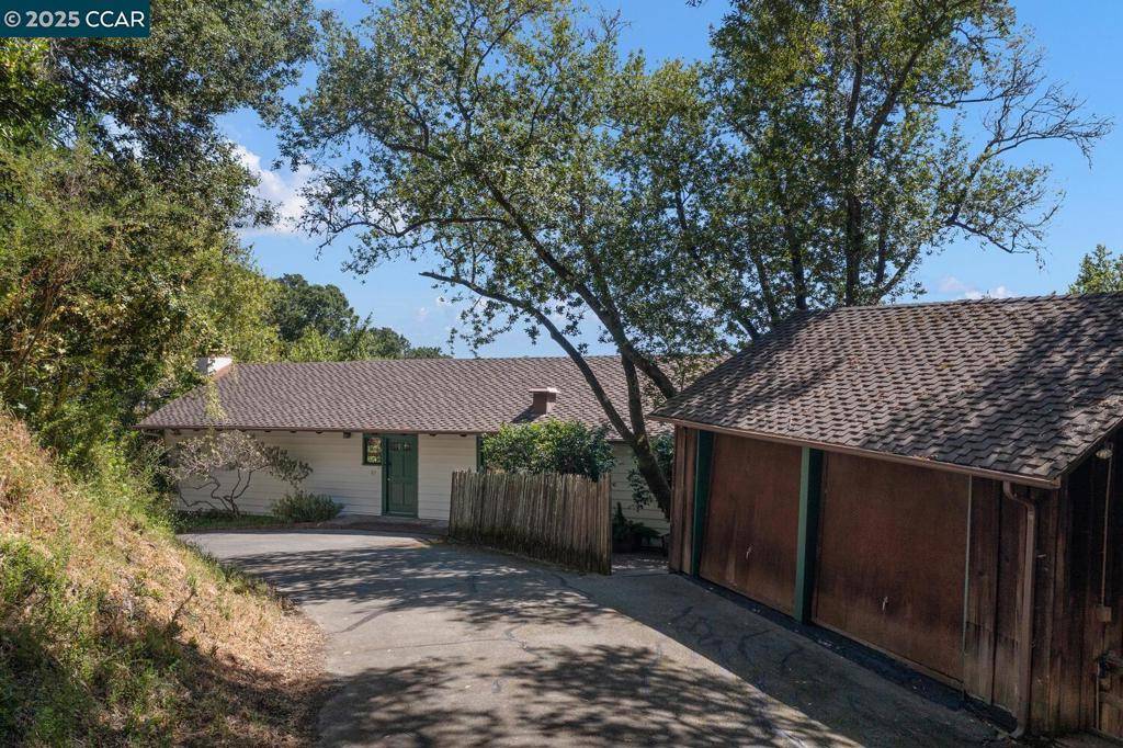 Orinda, CA 94563,37 La Madronal