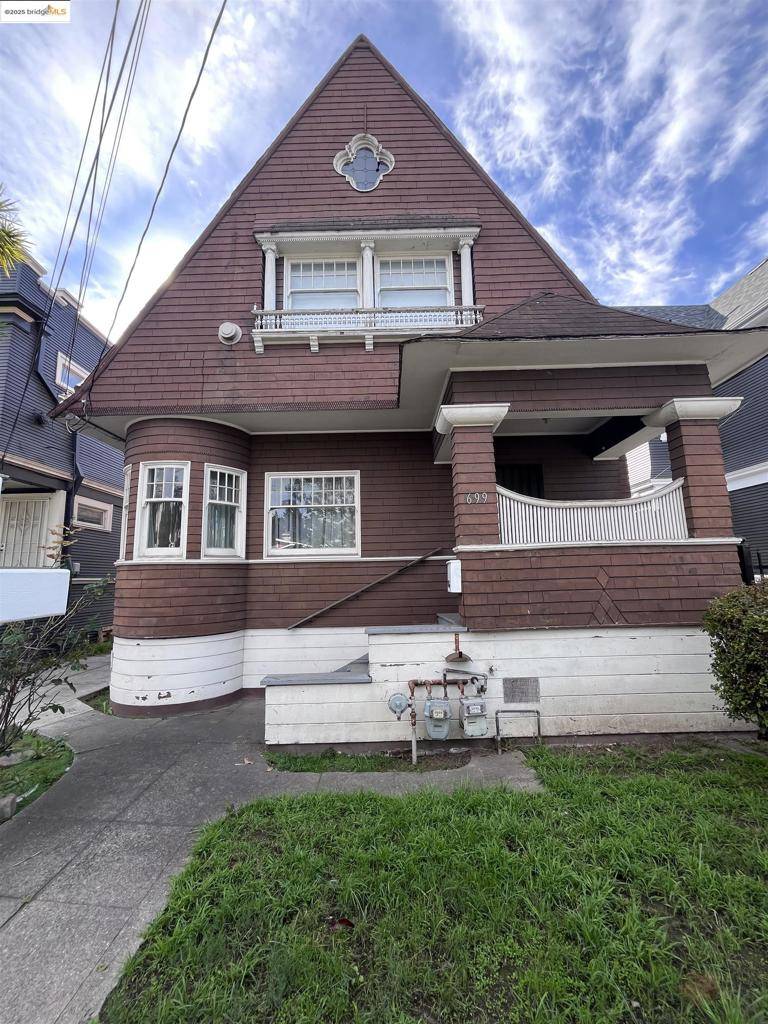 Oakland, CA 94609,699 33Rd St