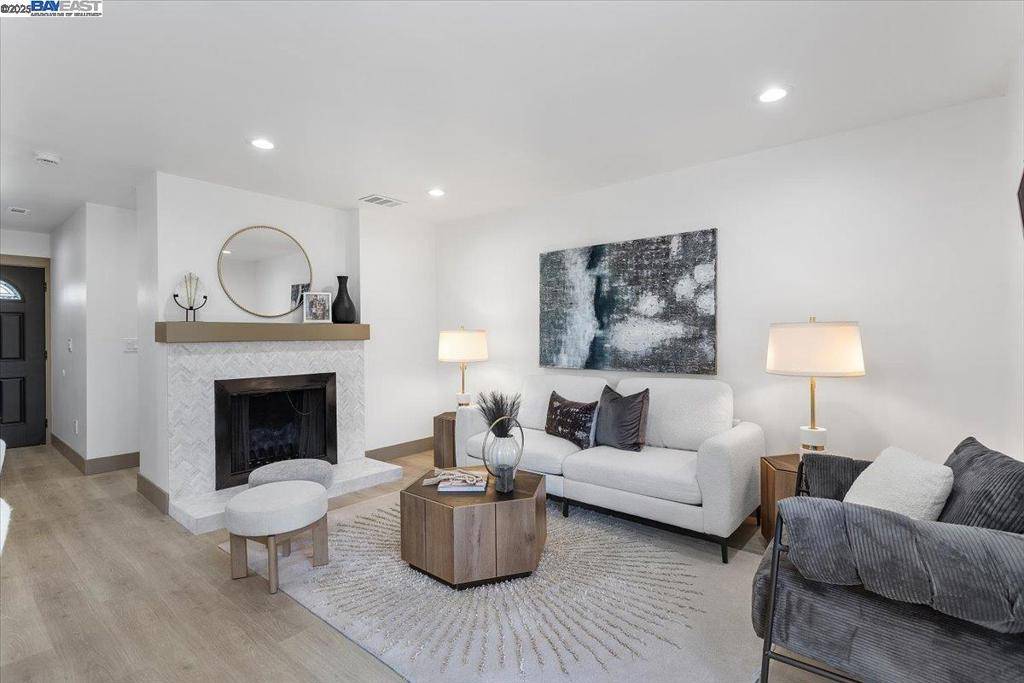 Pleasant Hill, CA 94523,77 Baylor Ln