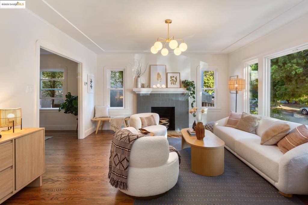 Oakland, CA 94609,558 North St