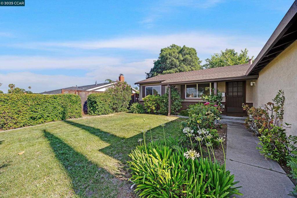 Martinez, CA 94553,1422 Flintwood Ct