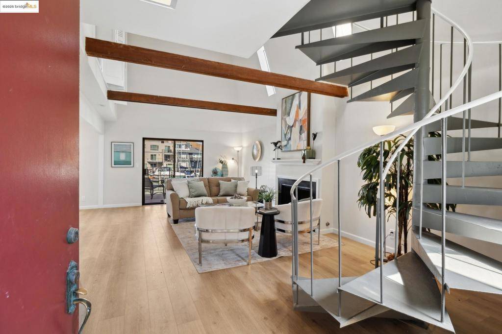 Richmond, CA 94801,1310 Mallard Dr