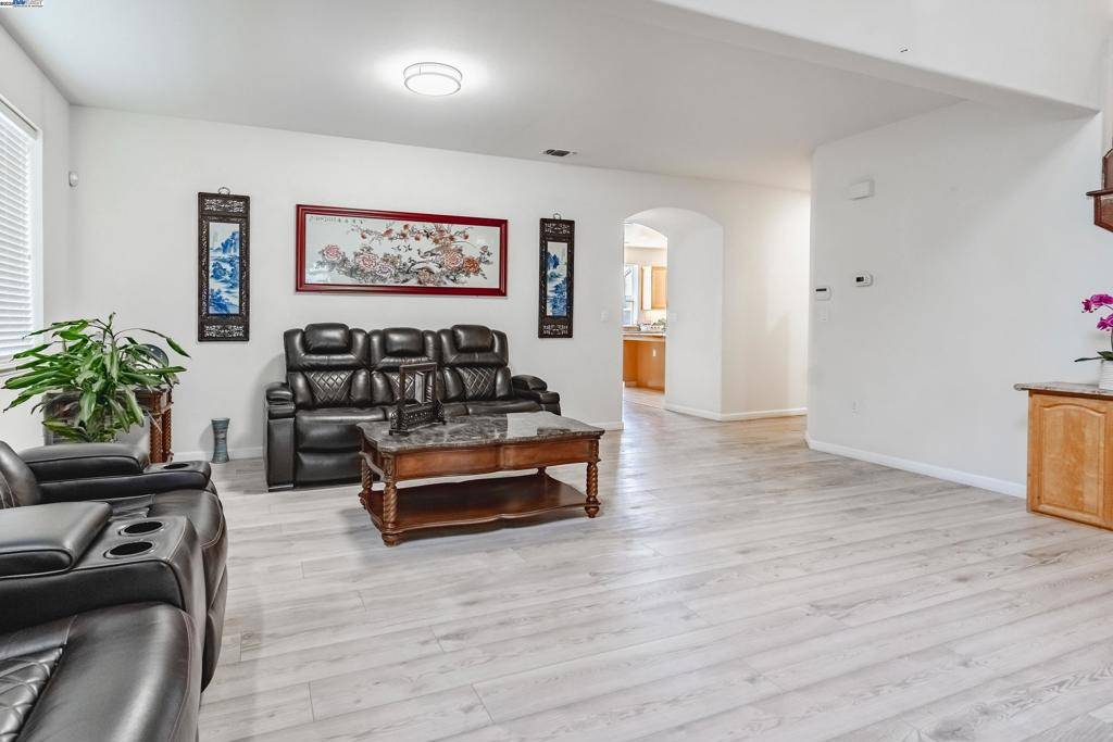 Richmond, CA 94806,3331 Park Ridge Dr