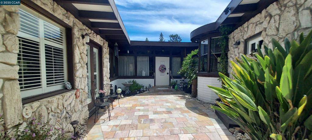 Martinez, CA 94553,4900 John Muir Rd