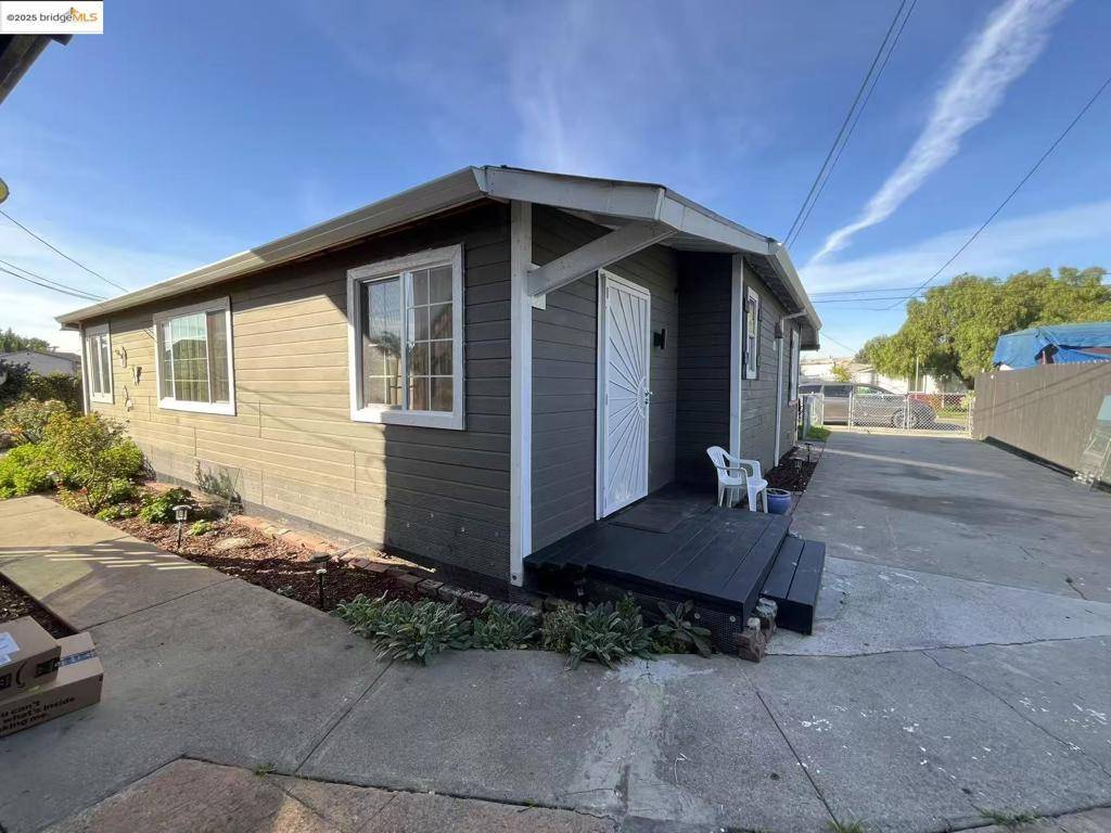 Oakland, CA 94603,262 Fitzpatrick Rd