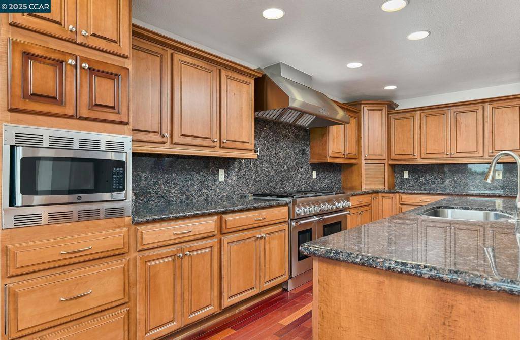 Elk Grove, CA 95624,8439 Bader Rd