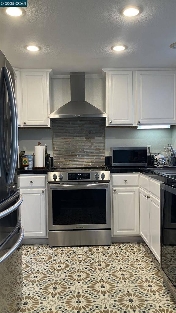 Antioch, CA 94509,4041 Saint Andrews Way