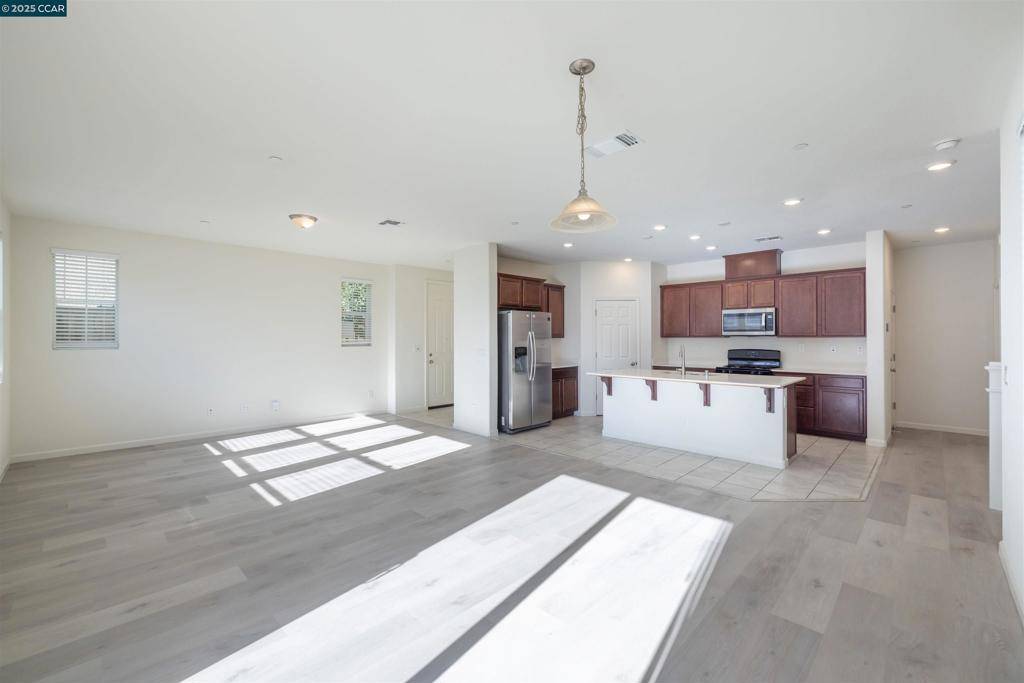 Sacramento, CA 95835,121 Caravaggio Cir