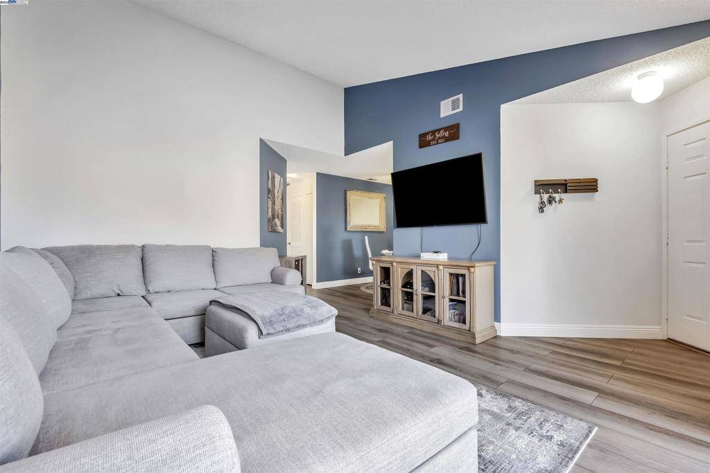 San Leandro, CA 94578,641 Majestic Way #36