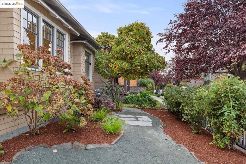 Berkeley, CA 94704,2644 Parker St