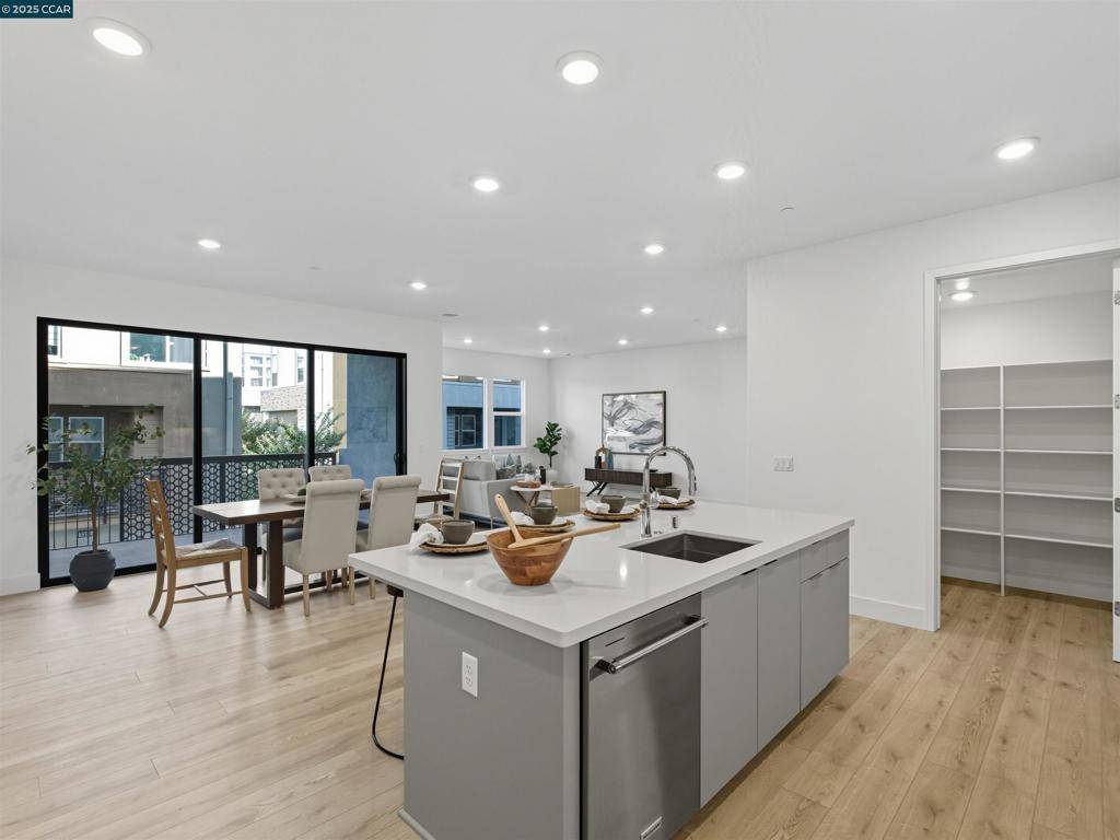 Fremont, CA 94538,44862 S Grimmer Blvd #301