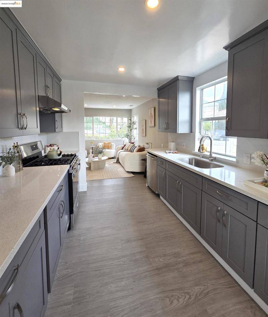 Castro Valley, CA 94578,14851 Boulevard Ct