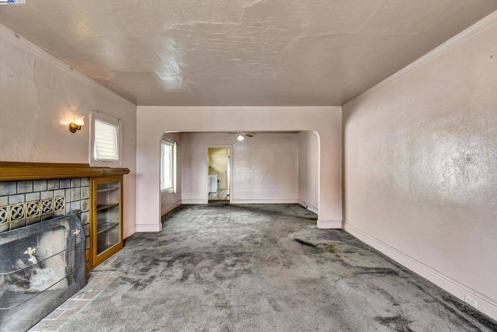 Oakland, CA 94602-3615,3350 Brookdale Avenue