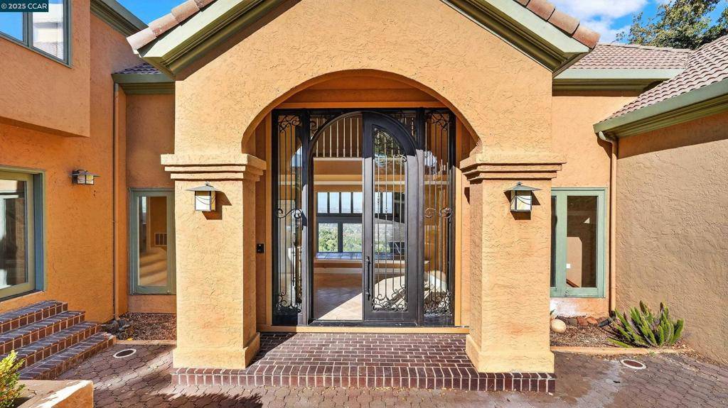 Los Gatos, CA 95032,311 Santa Rosa Dr