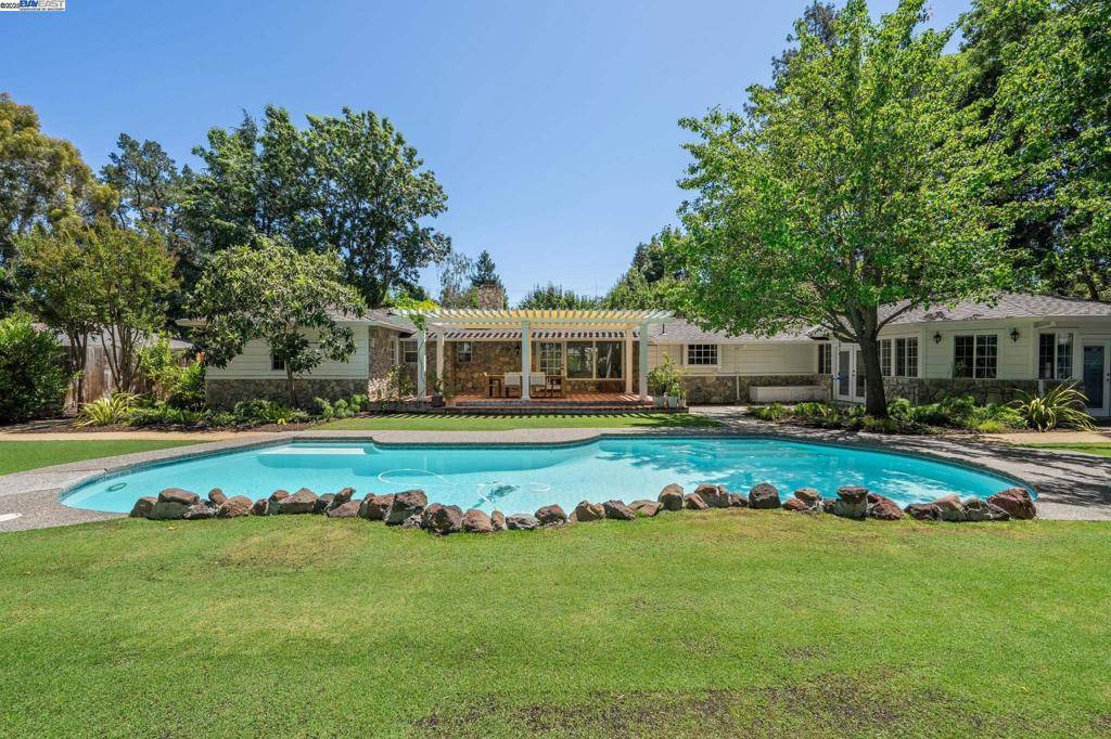 Walnut Creek, CA 94597,55 Cora Ct