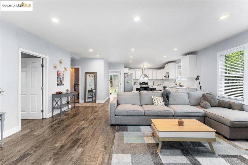 Oakland, CA 94603,2016 104th AVE